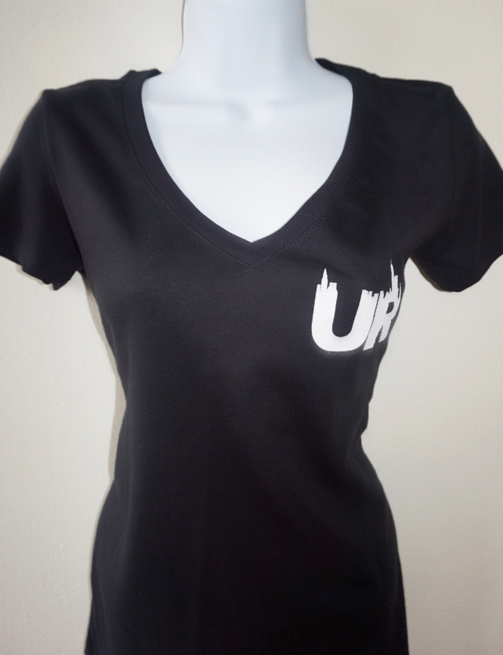 Women's Black/White UR Logo V-Neck SS